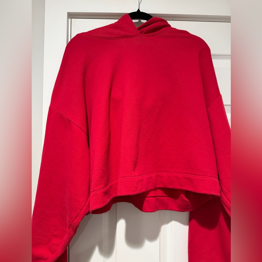 Auth. ✅ ALO Yoga “Bae” Crop Hoodie in “Bold Red” Size Large❤️ - Picture 2 of 9